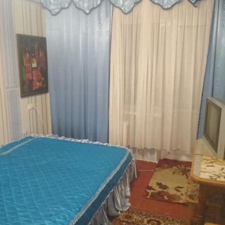 Уютная 1 Комнатная Квартира Возле Метро Дарница Киев Екстериор снимка
